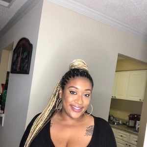 Meet your Posher, Paris